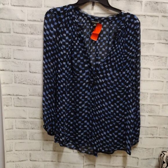 Lucky brand top - Picture 1 of 3